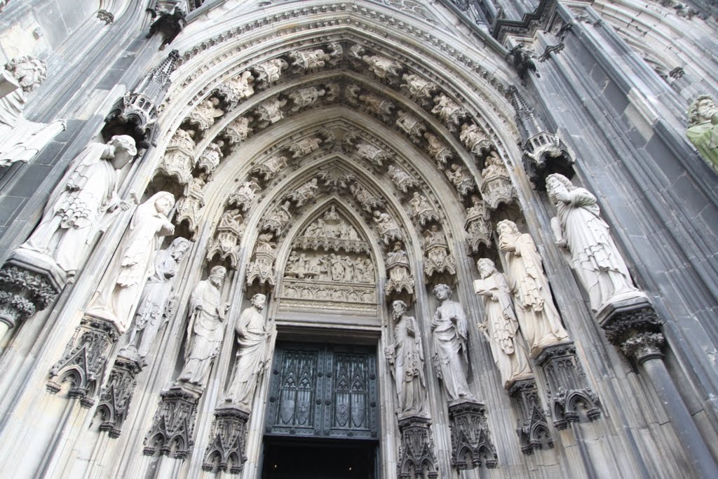 Pórtico principal de la catedral de Colonia (Alemania)