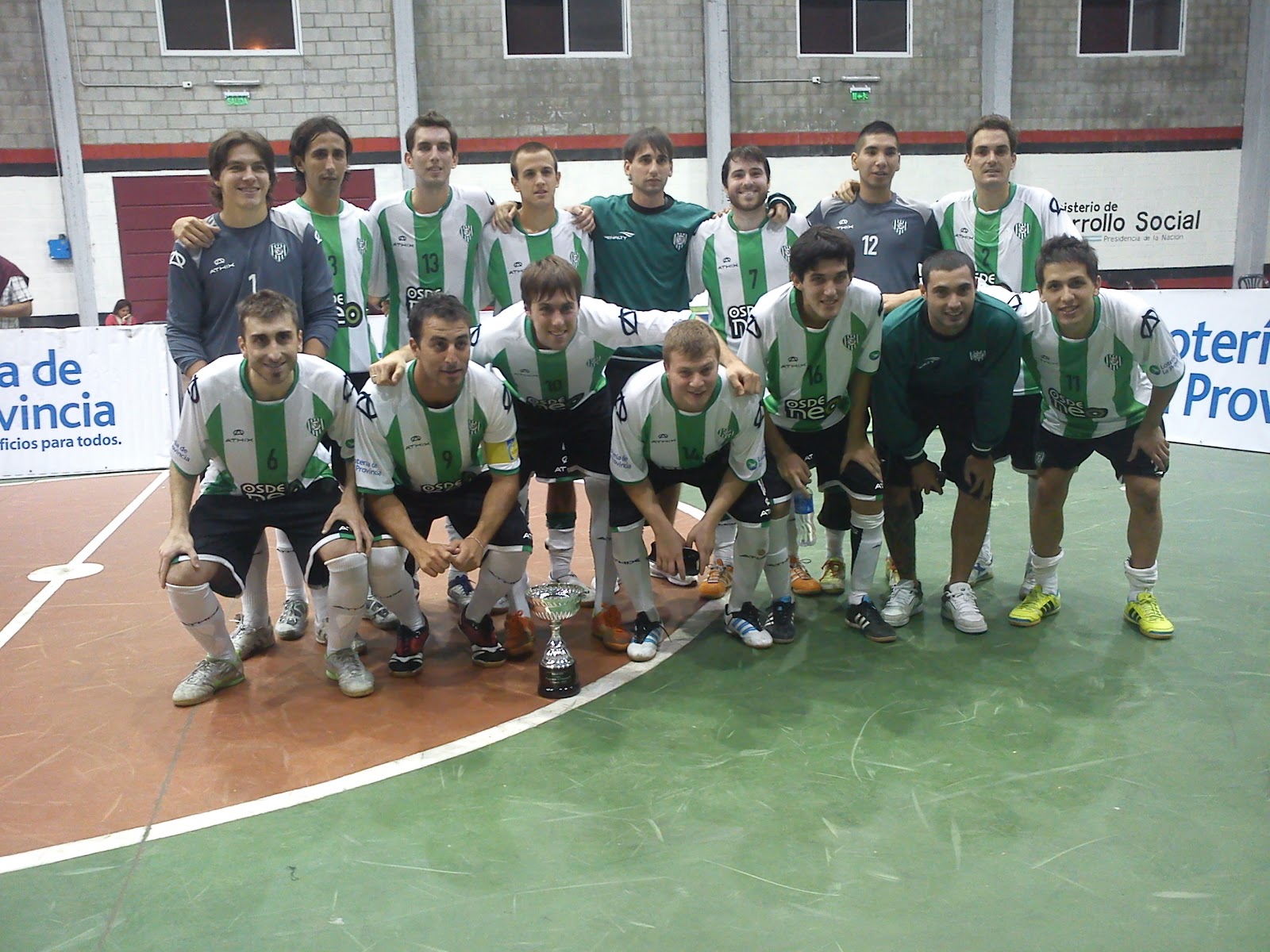 LA VOZ DEL FUTSAL. Desde 1998, un sitio con todo el sentimiento del Fútbol  Sala de AFA: UAI URQUIZA JUGARÁ CON REGATAS ROSARIO Y UN COMBINADO DE LAFA