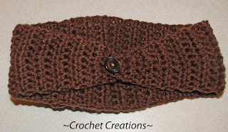 Crochet headband for a woman with flower