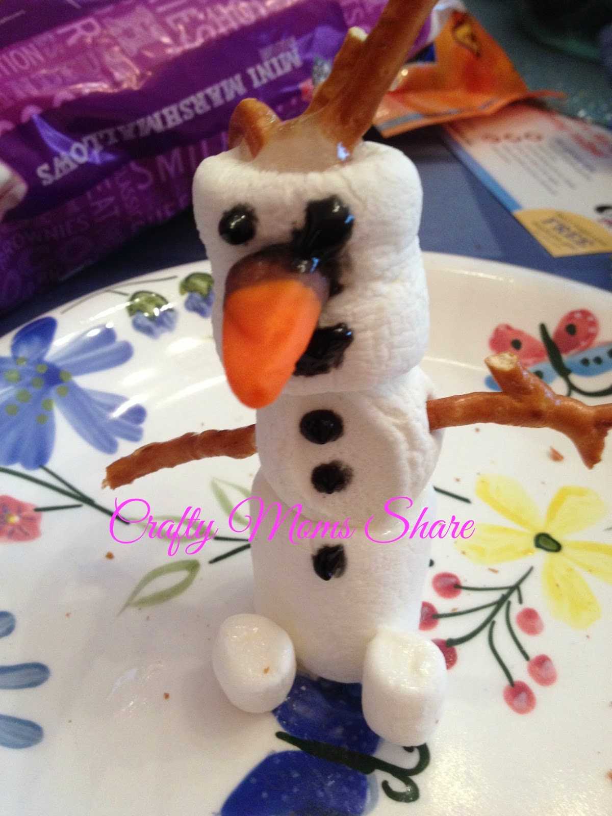 Crafty Moms Share Disney's Frozen Marshmallow Olaf and Party