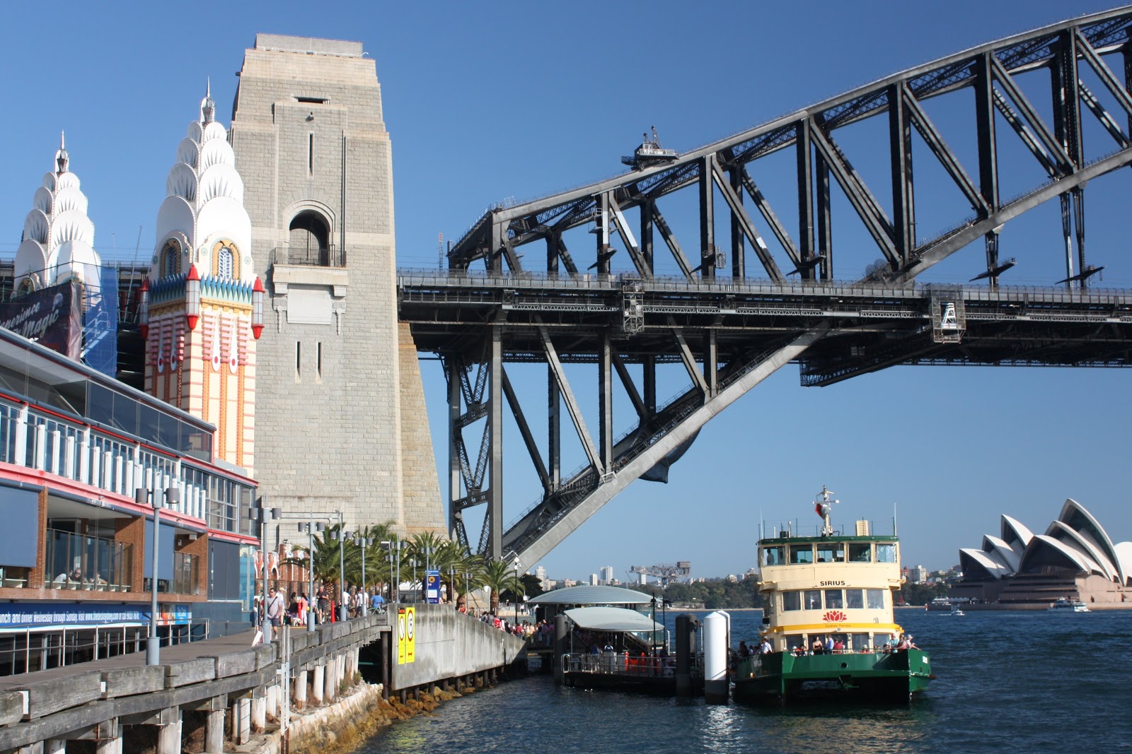 Sydney City and Suburbs Milsons Point, ferry wharf