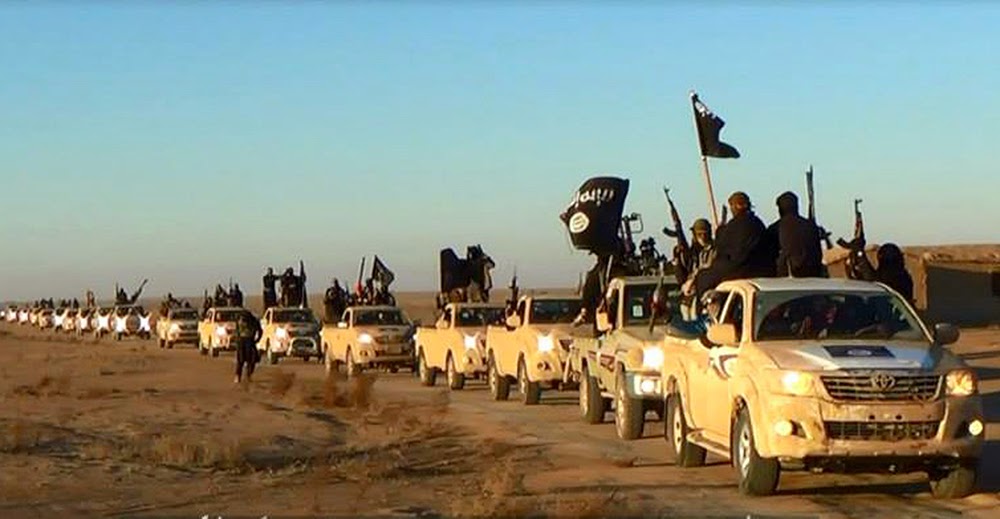 ISIS CIA Convoy riding in Toyota Hilux pickups