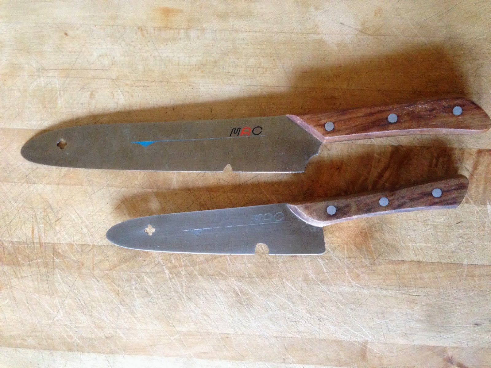 Mobile Knife Sharpening / Knife Sales MAC Knives