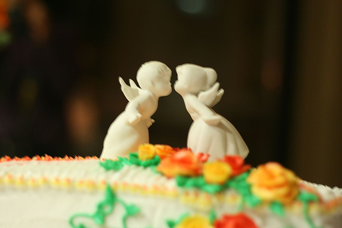 Two Angels Kissing Wedding Cake Topper To see daily pictures recipes 