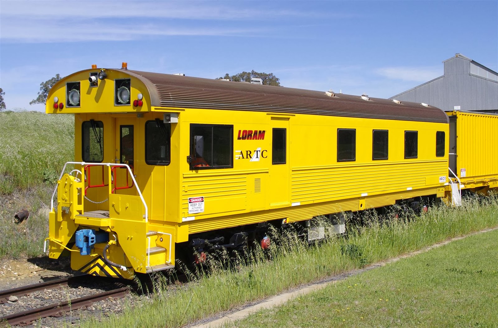 Rollingstock News ARTC LORAM Shoulder Ballast Cleaner 34