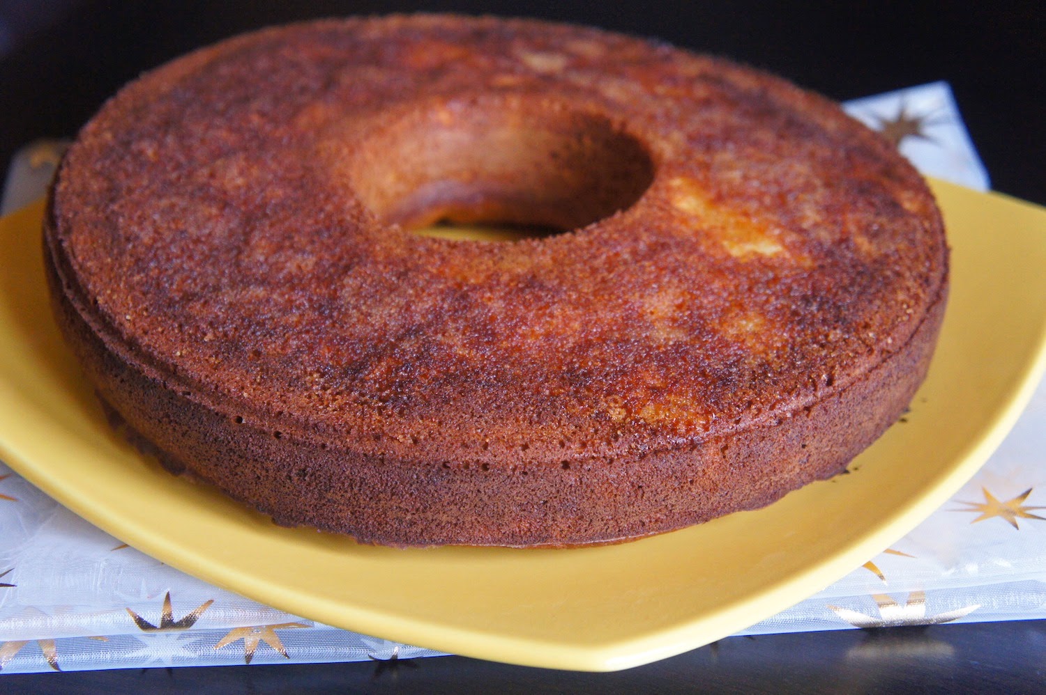 Gâteau à la compote de pommes et d'ananas