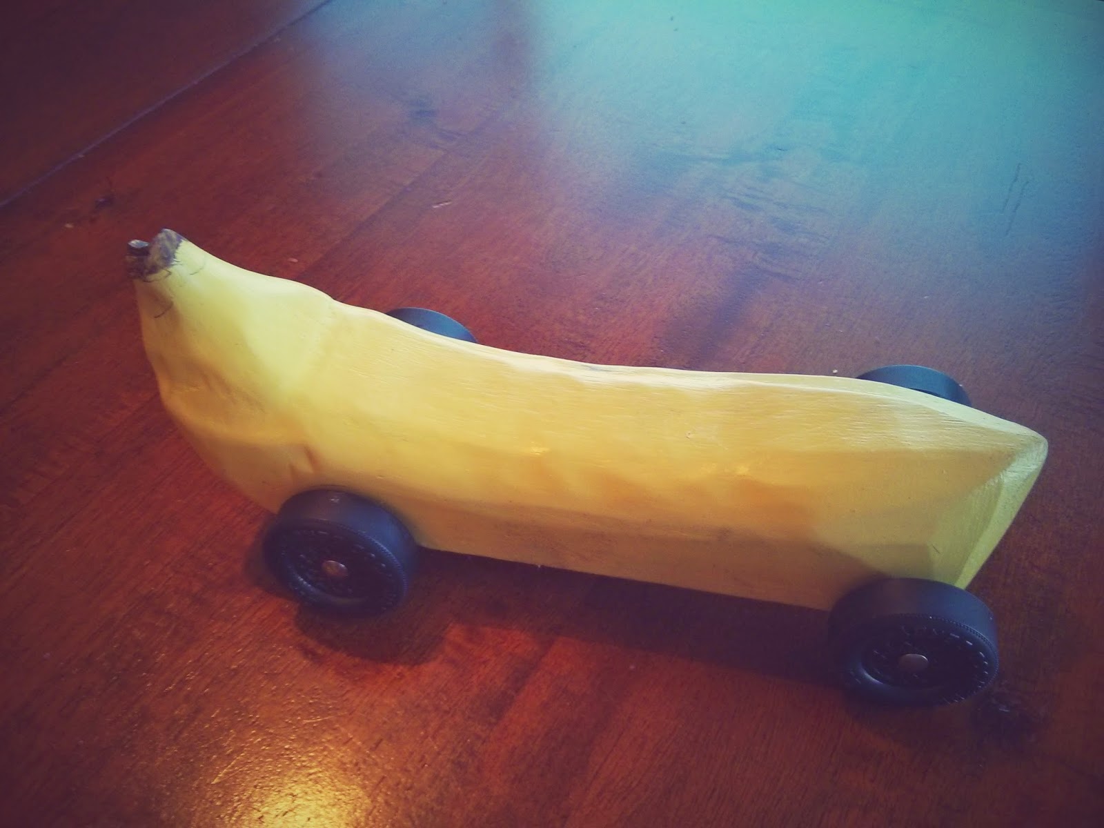 My Busy Beehives... Banana Pinewood Derby Car