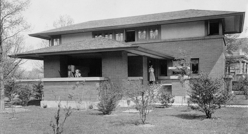 THE WEEKLY WRIGHTUP THE WALLS OF THE BARTON HOUSE