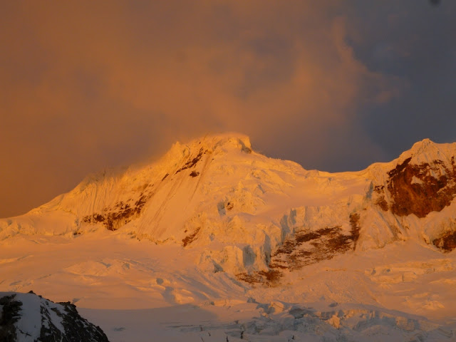 Cordillera Blanca:Tocllaraju(6034m)