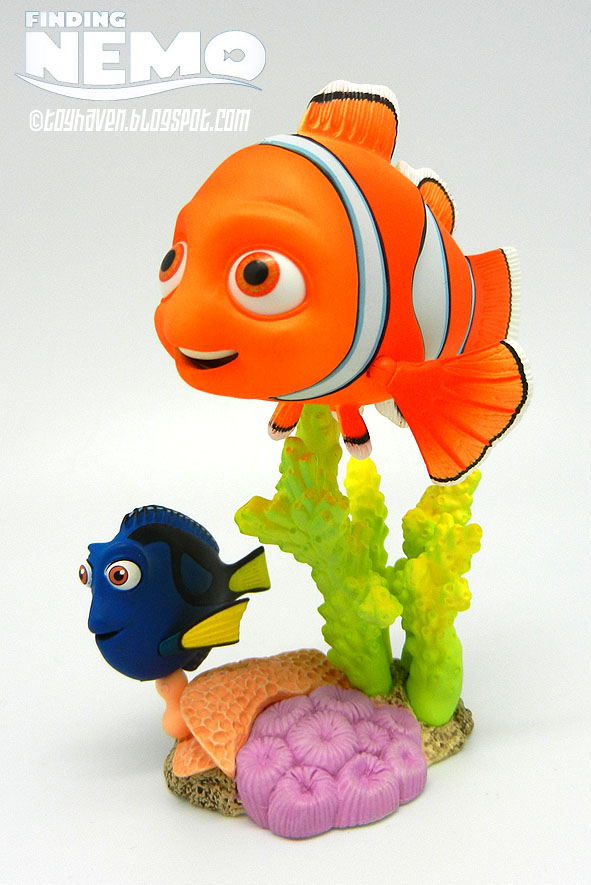 Finding Nemo foil balloons Dory Marlin clown fish blue tang