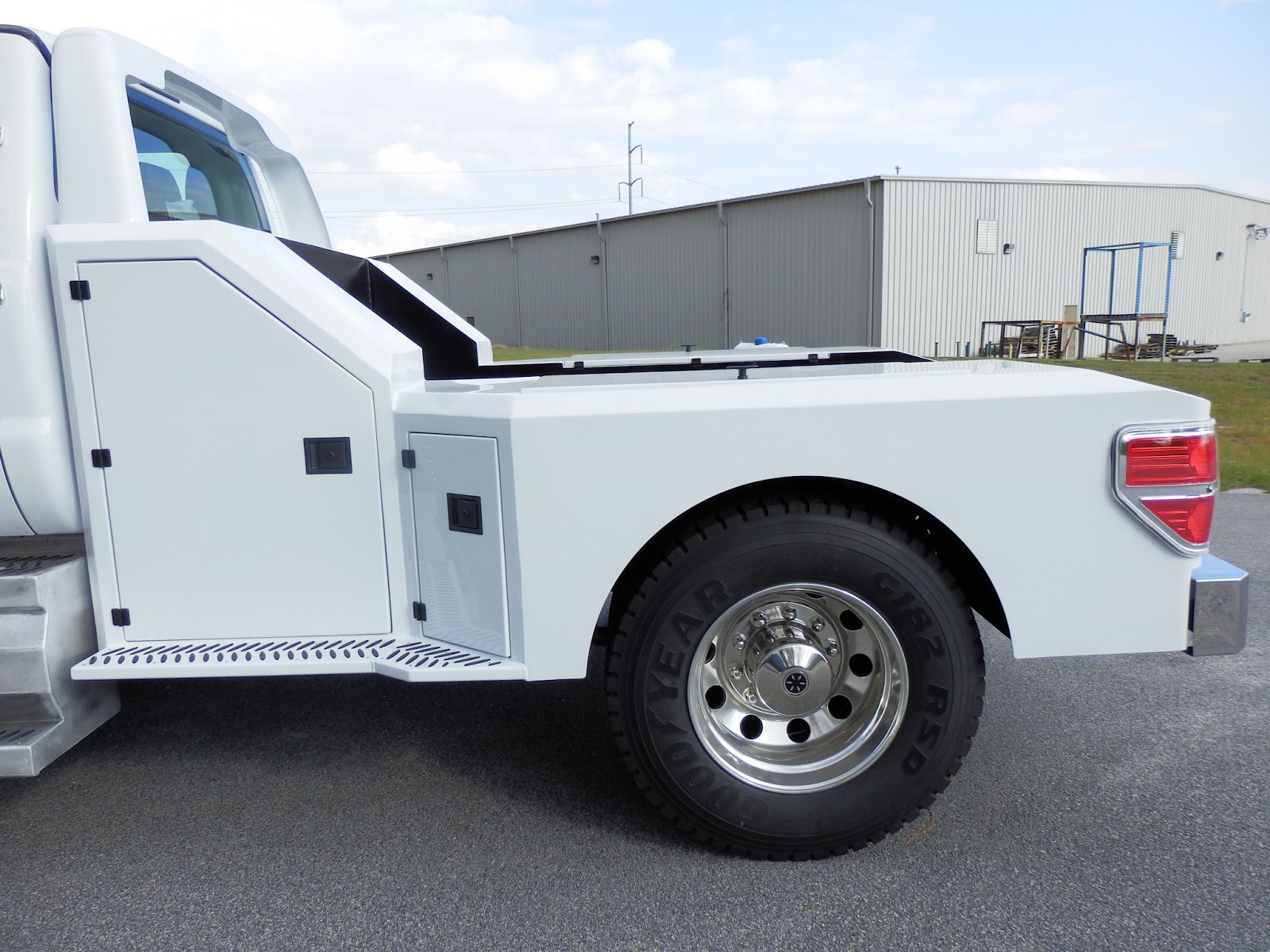 Western Hauler Style Bed F650 Super Trucks Extreme Trucks F650