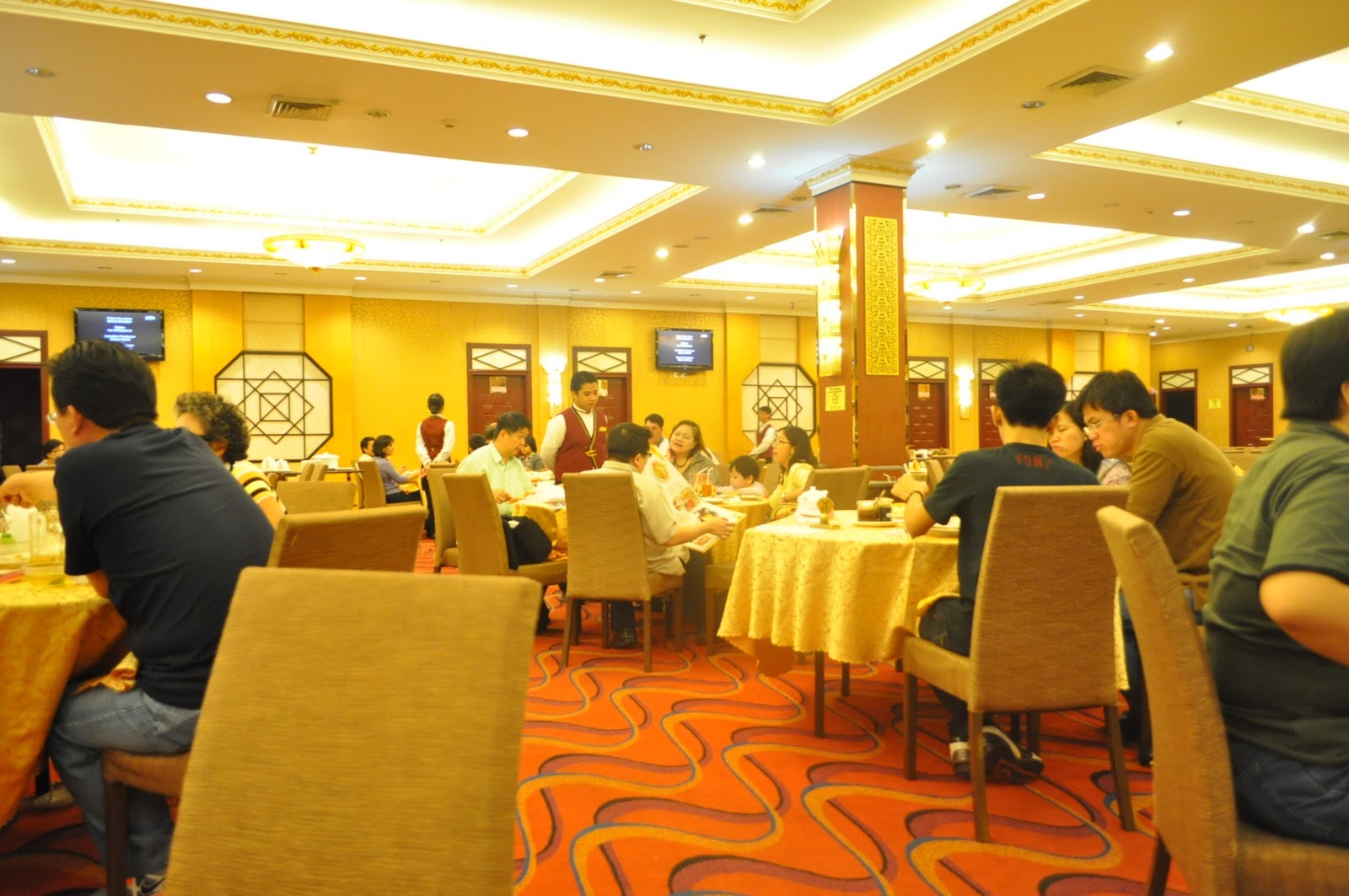 Golden Bay Fresh Seafood Restaurant Macapagal Ave. Pasay