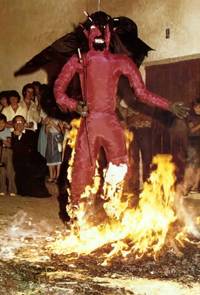 Huehue Noticias 1 Historia De La Quema Del Diablo En Guatemala