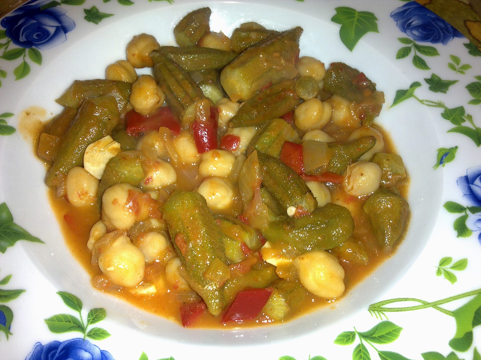 MUTFAK MANZARALARI NOHUTLU BAMYA