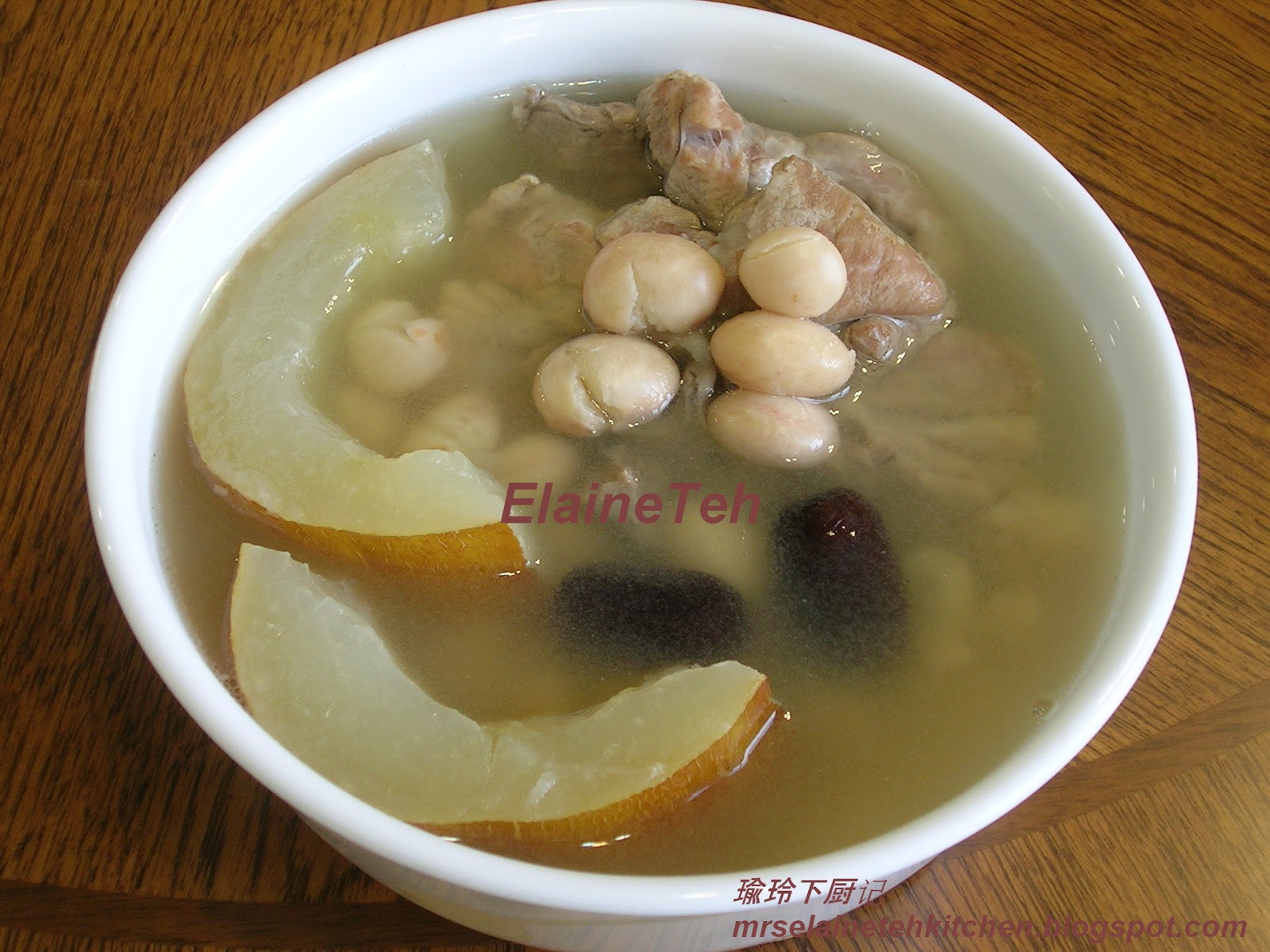 Violet's Kitchen ~♥紫羅蘭的爱心厨房♥~ : 莲藕珍珠豆汤 Lotus Root & Cranberry Bean Soup