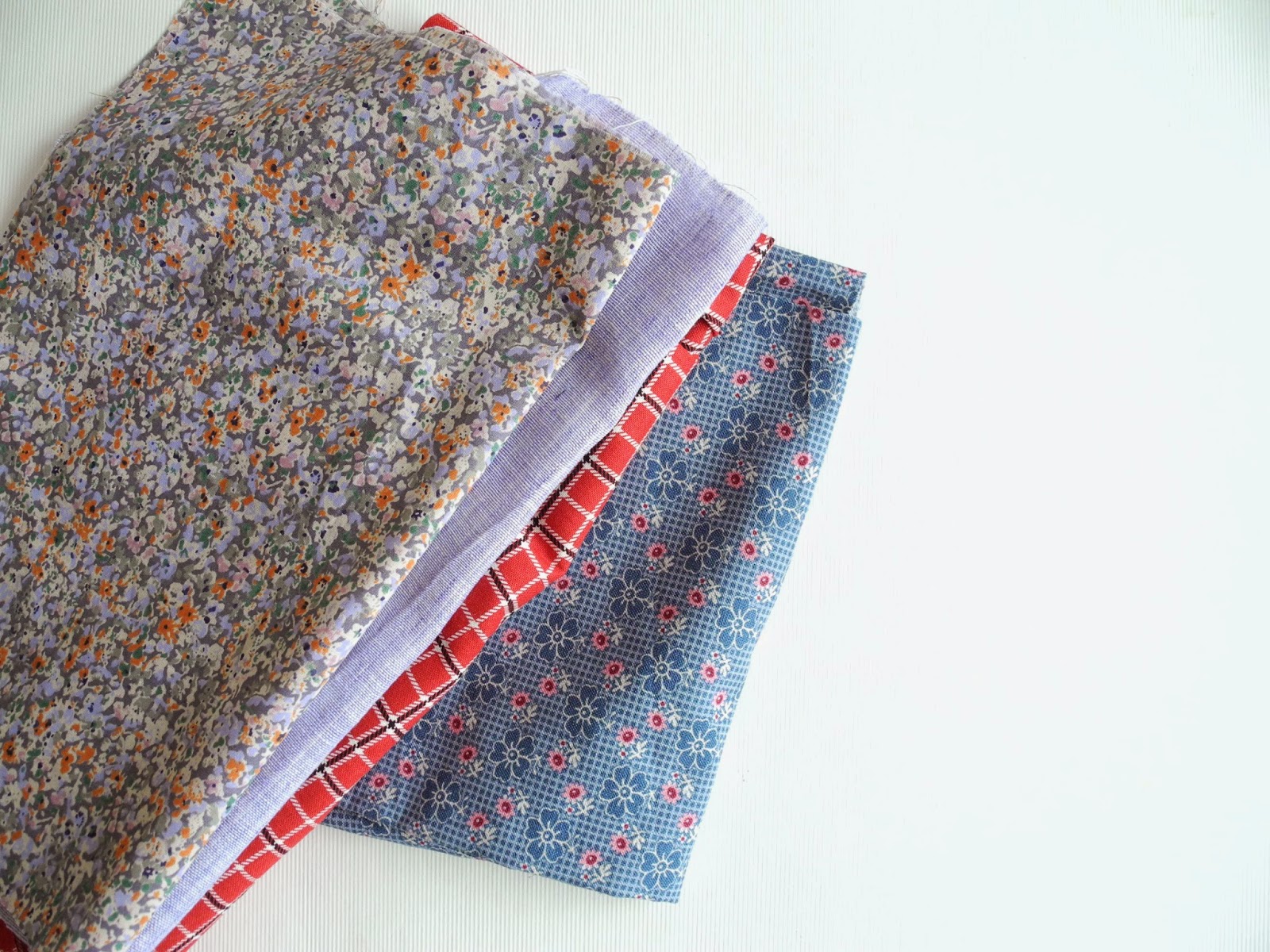 One Bunting Away A very easy to make fabric pouch, clutch