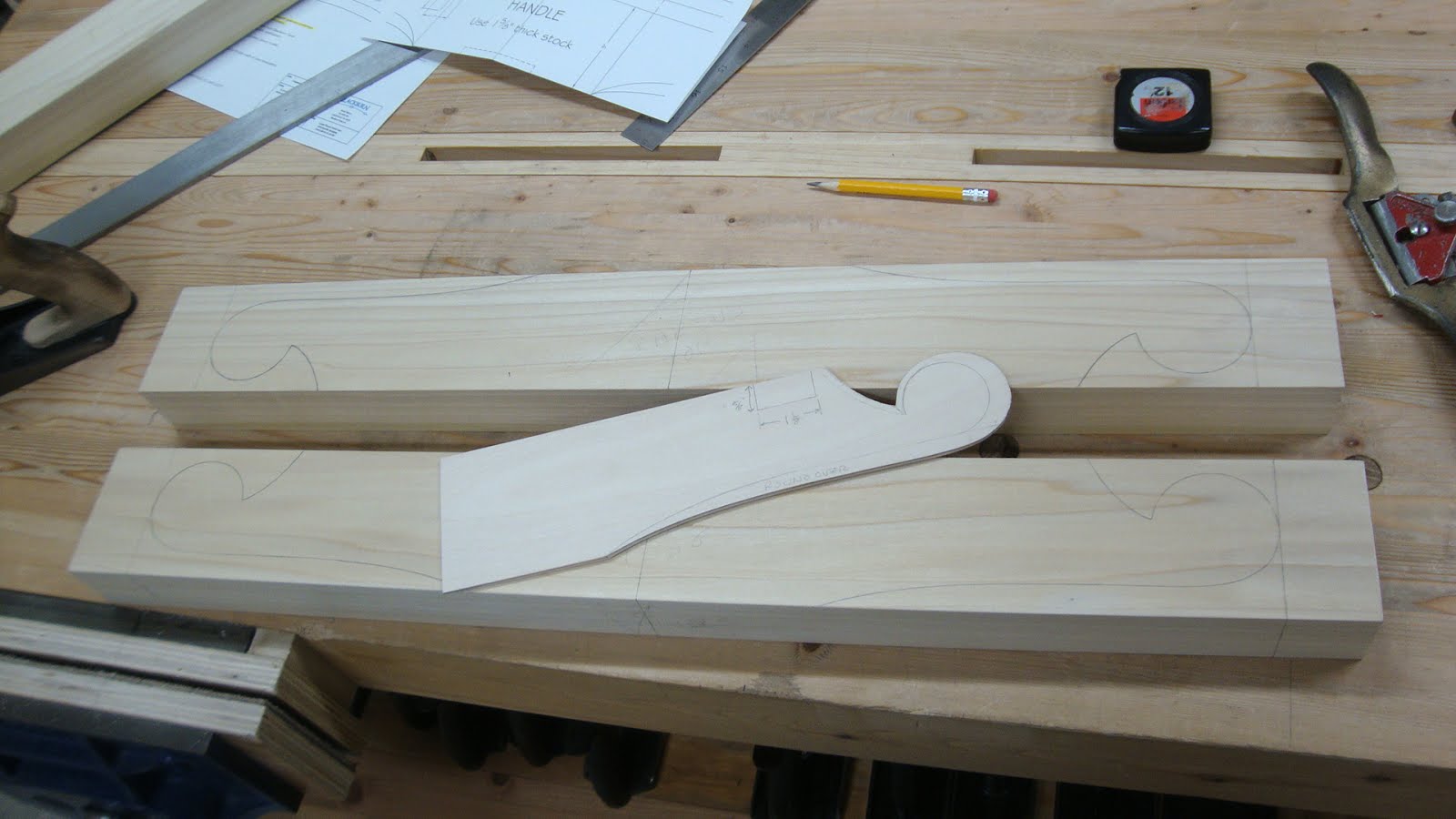 Woodworking in a Tiny Shop The Roubo Frame Saw Part 1