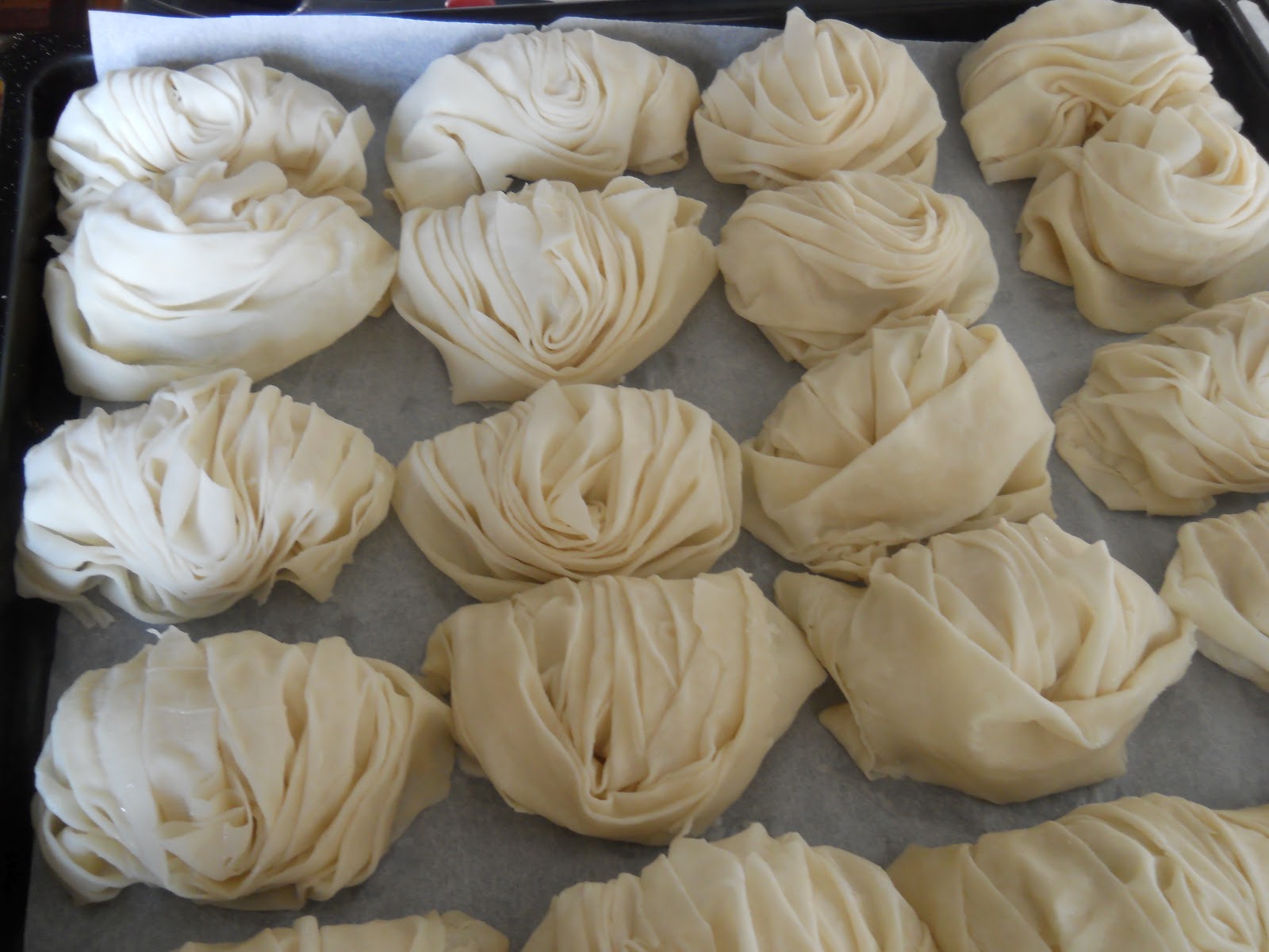 hazır yufkadan börek sarma şekilleri