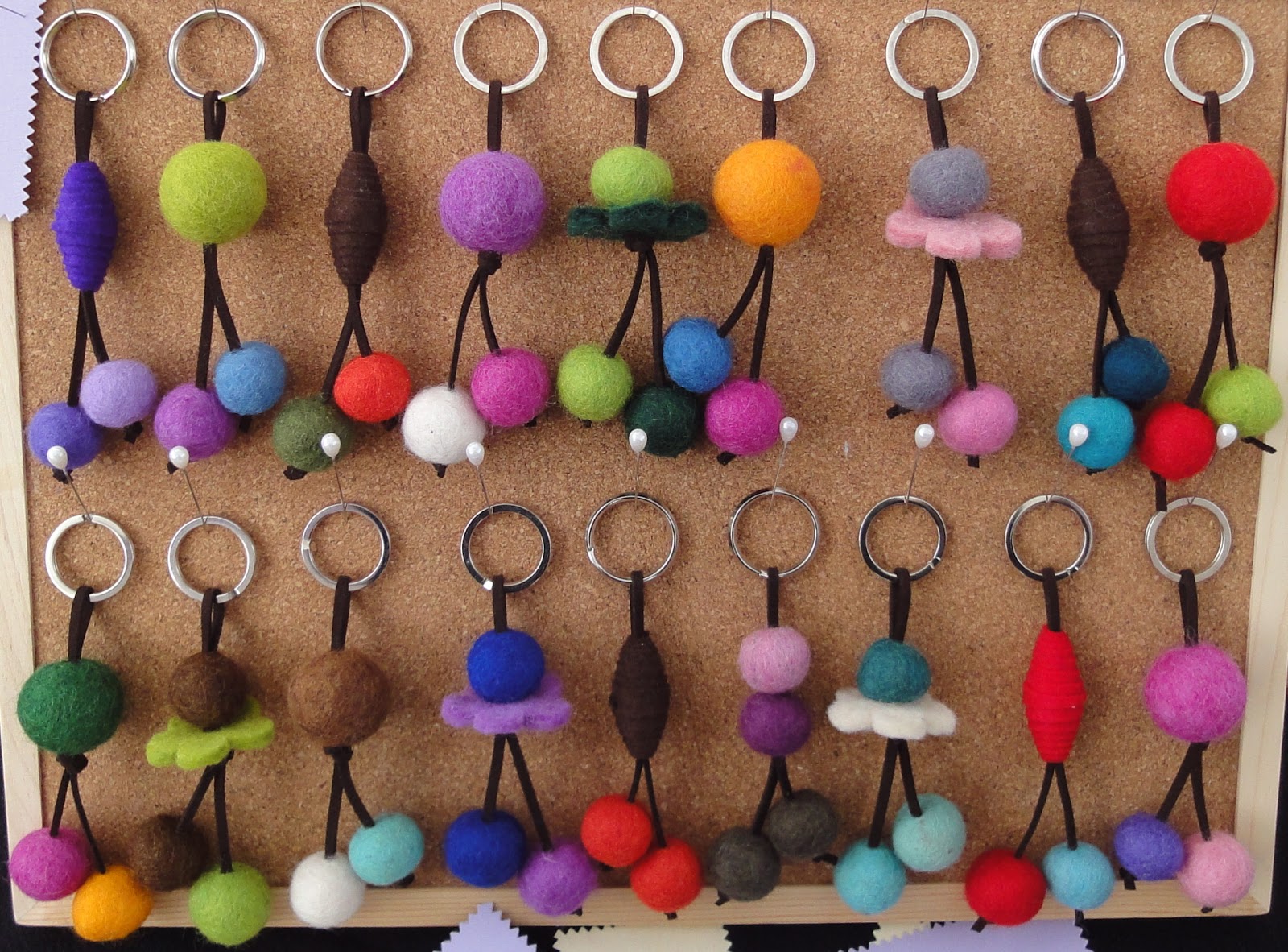 COSAS MÍAS by Lorenita Sanz LLAVEROS DE FIELTRO