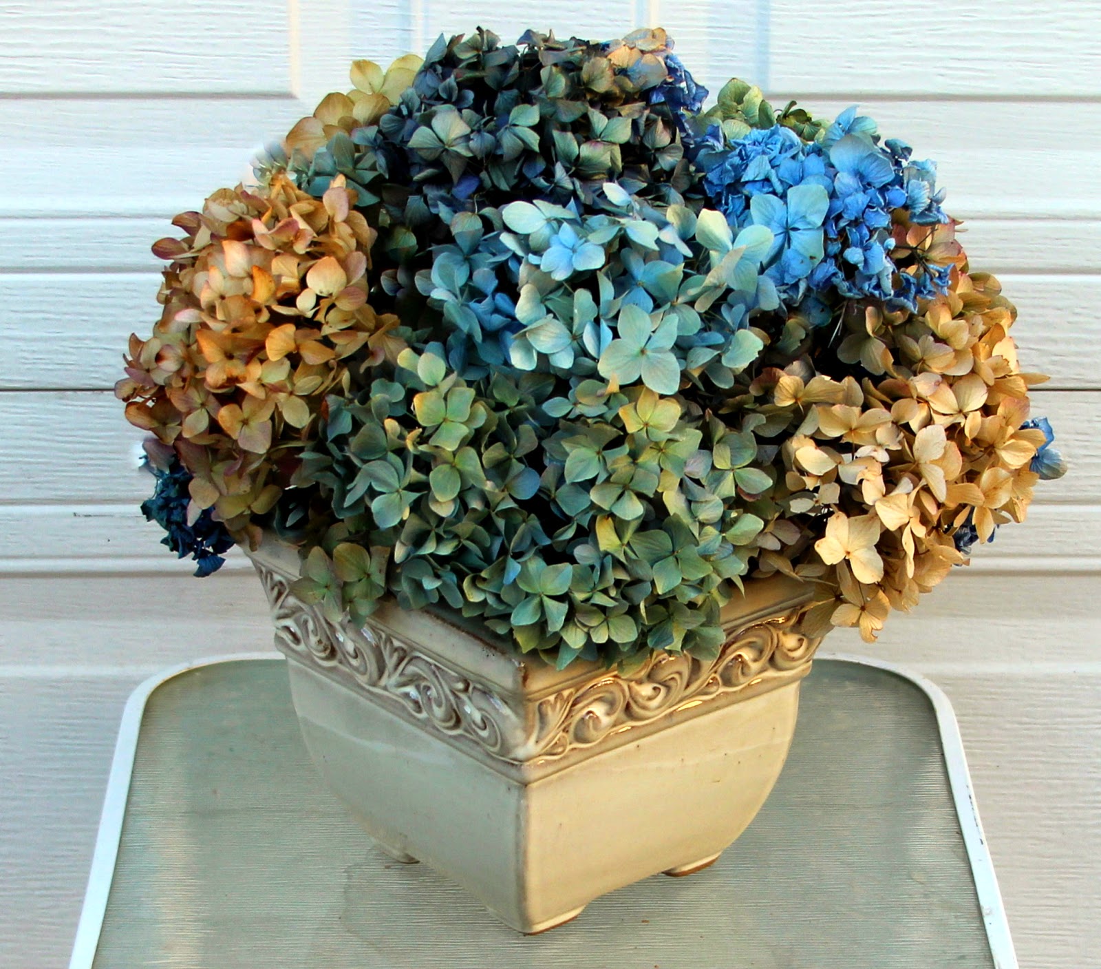 DRIED HYDRANGEAS Fall arrangements that last for years Sowing the Seeds