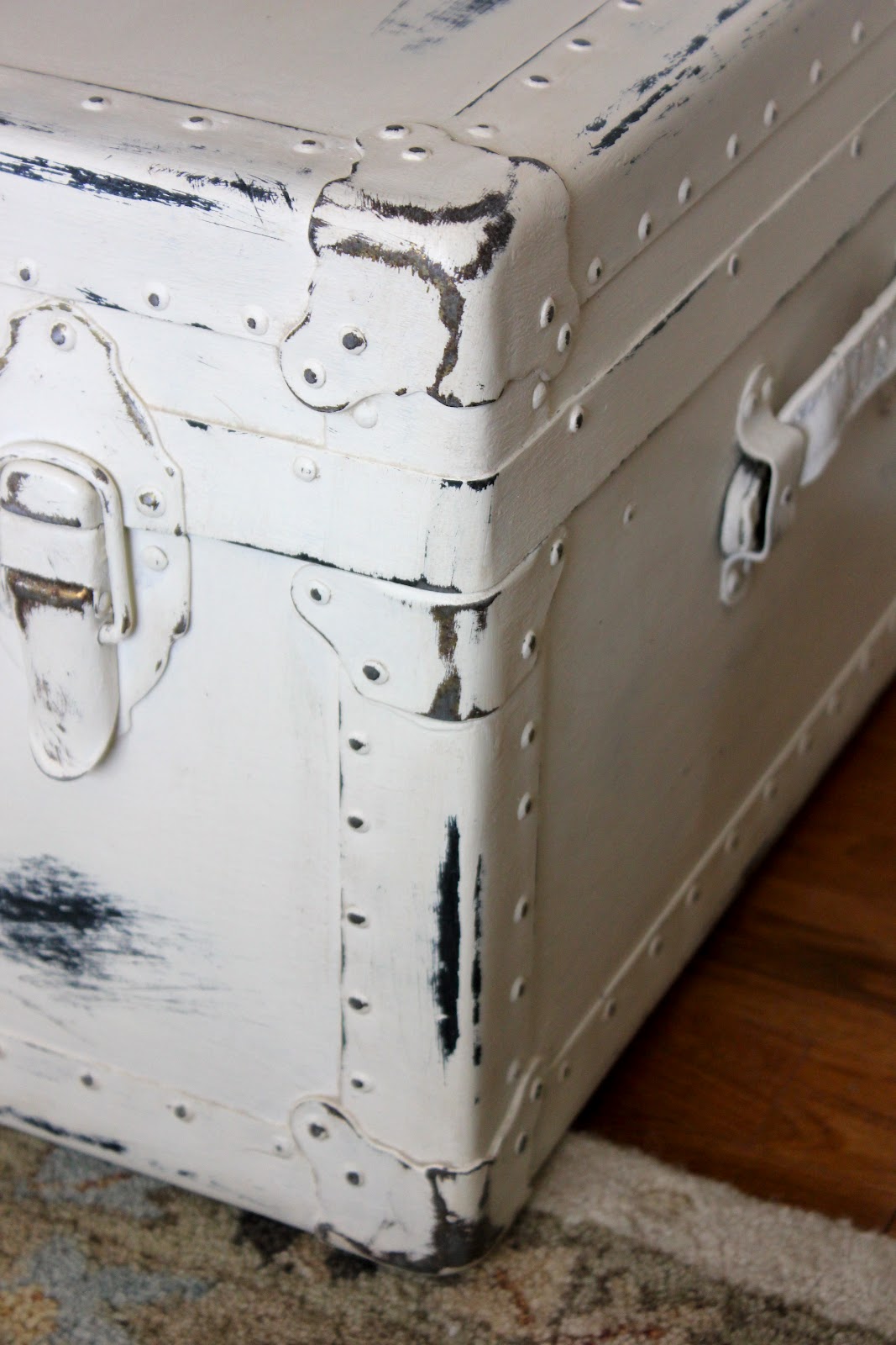 Old steamer an trunk painting Vintage Trunk