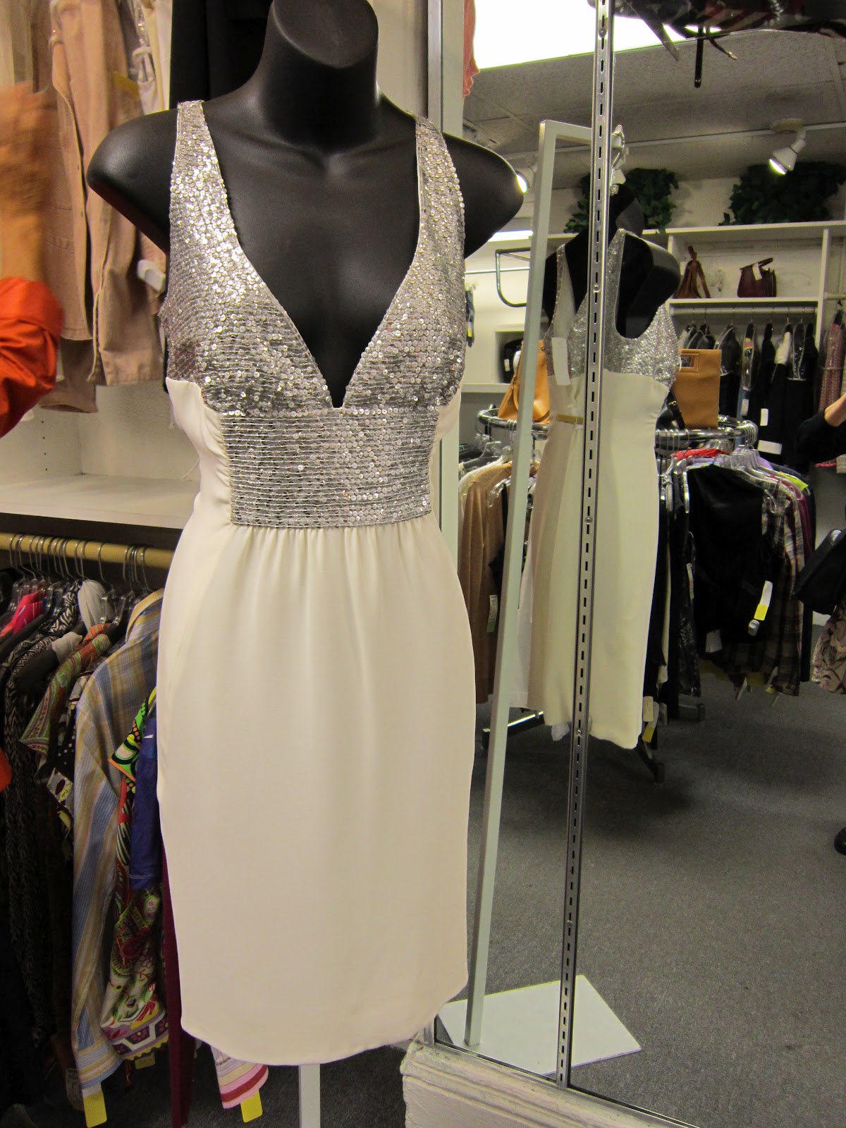 Toni's Vintage Trips Consignment Stores in the Upper East Side NYC