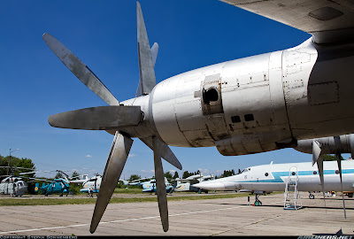Kuznetsov NK-12: o mais poderoso motor turboélice da história  Tupolev+Tu-142