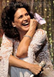 Simone nos canta Música, Música... Feliz día de música para todos!