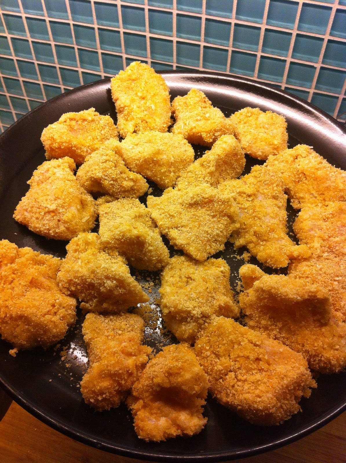 Maria's food stories Chicken nuggets in the oven with yogurt dip