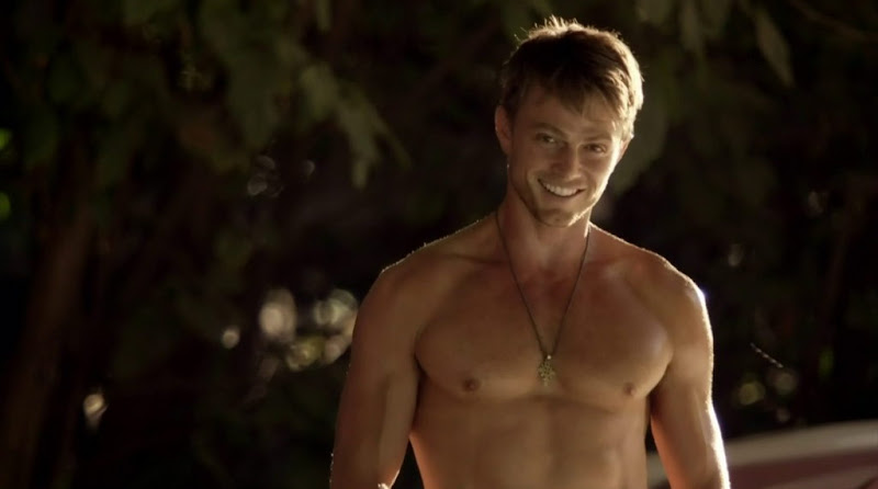 Wilson%20Bethel%20Shirtless%20in%20Hart%20of%20Dixie%20s1e04