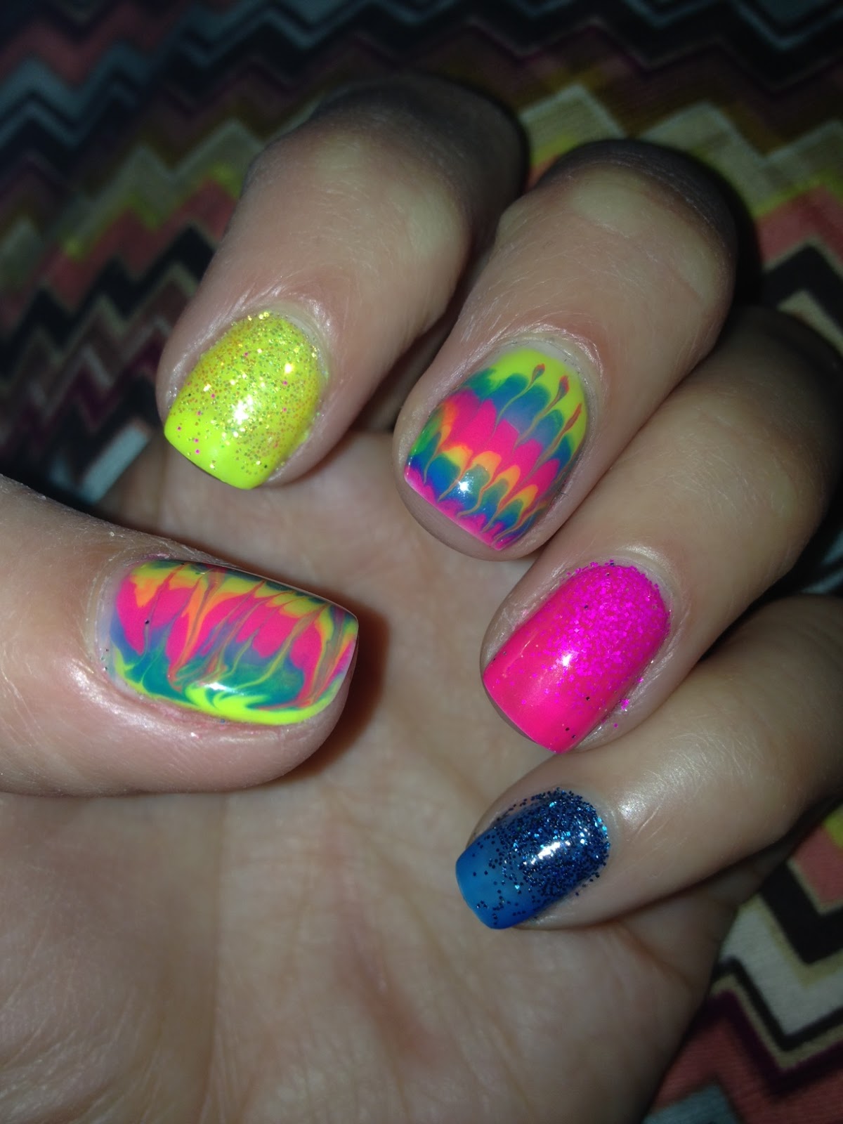 Summer Nails Hippie