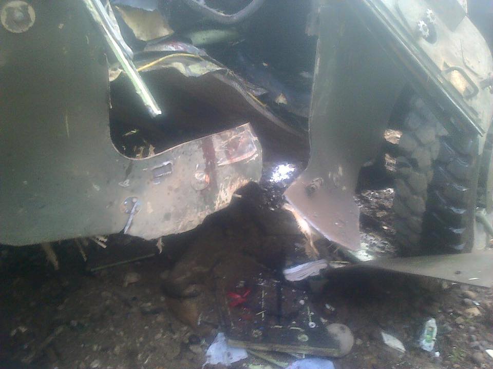 La destrucción total del blindado M1117 Pegaso del Ejército de Colombia, fue el resultado del violento ataque terrorista La destrucción total del blindado M1117 Pegaso del Ejército de Colombia, fue el resultado del violento ataque terrorista