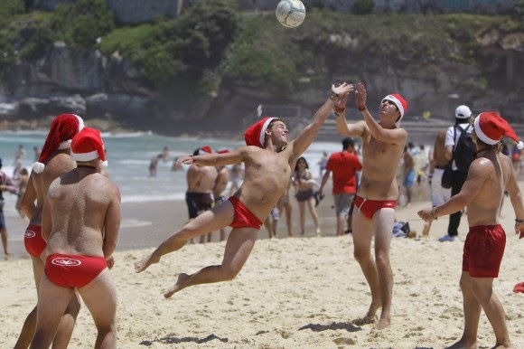 bondi-beach-volleyball-santa-claus-gay-s