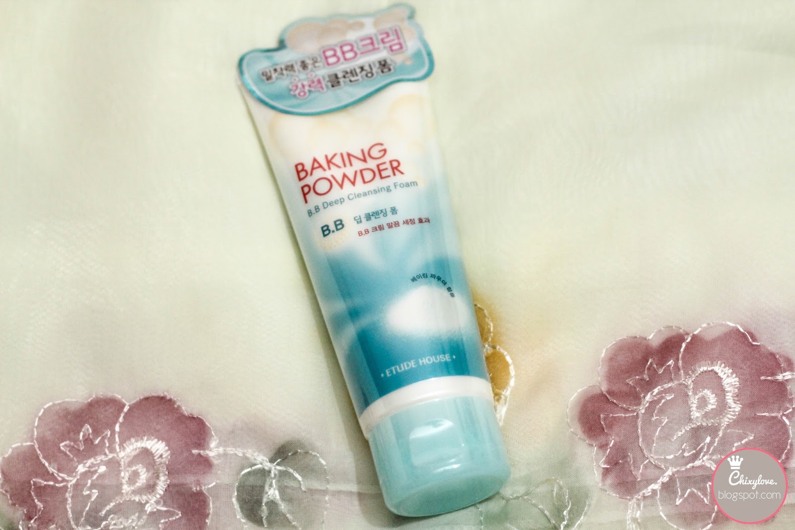 Skin Care 101 Etude House Baking Powder B.B. Deep Cleansing Foam Ichi Pestano