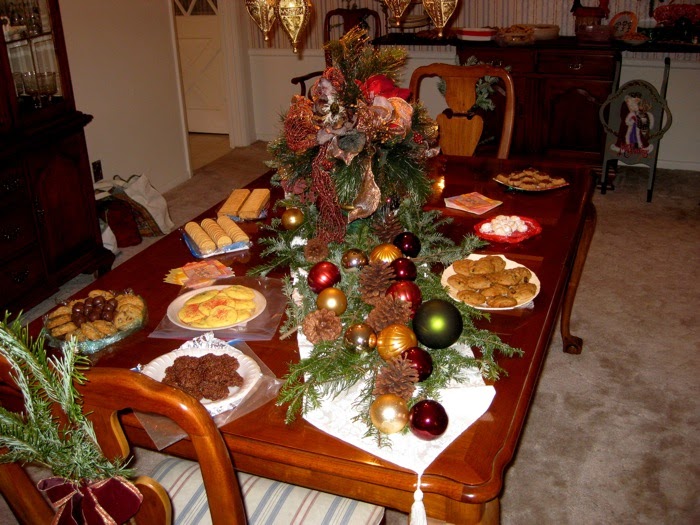 Chaos Cookie and Ornament Exchange for the Holidays