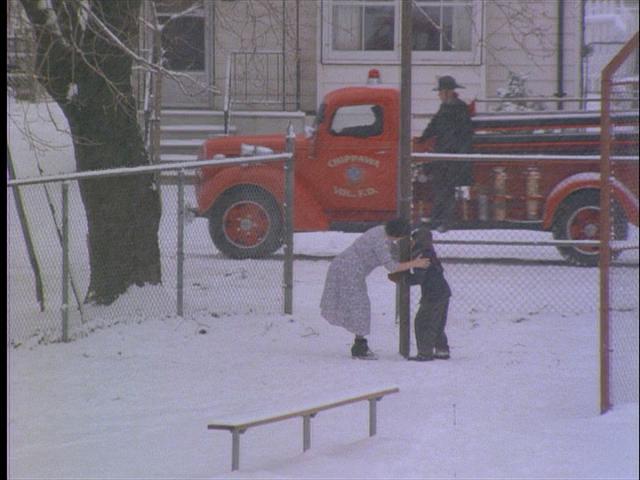 Christmas story inn place decor glory leg lamp complete there Movie Lovers Reviews: A Christmas Story (1983) - Modern Holiday Classic