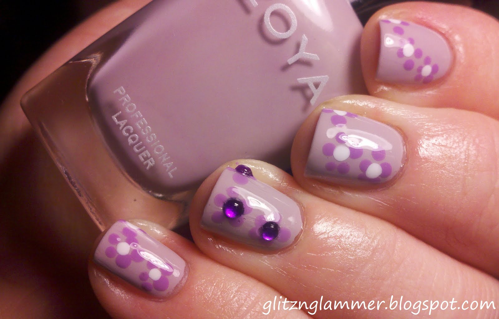 glitznglammer: November Nail-Art Challenge: Day 3- Inspired by a Tutorial