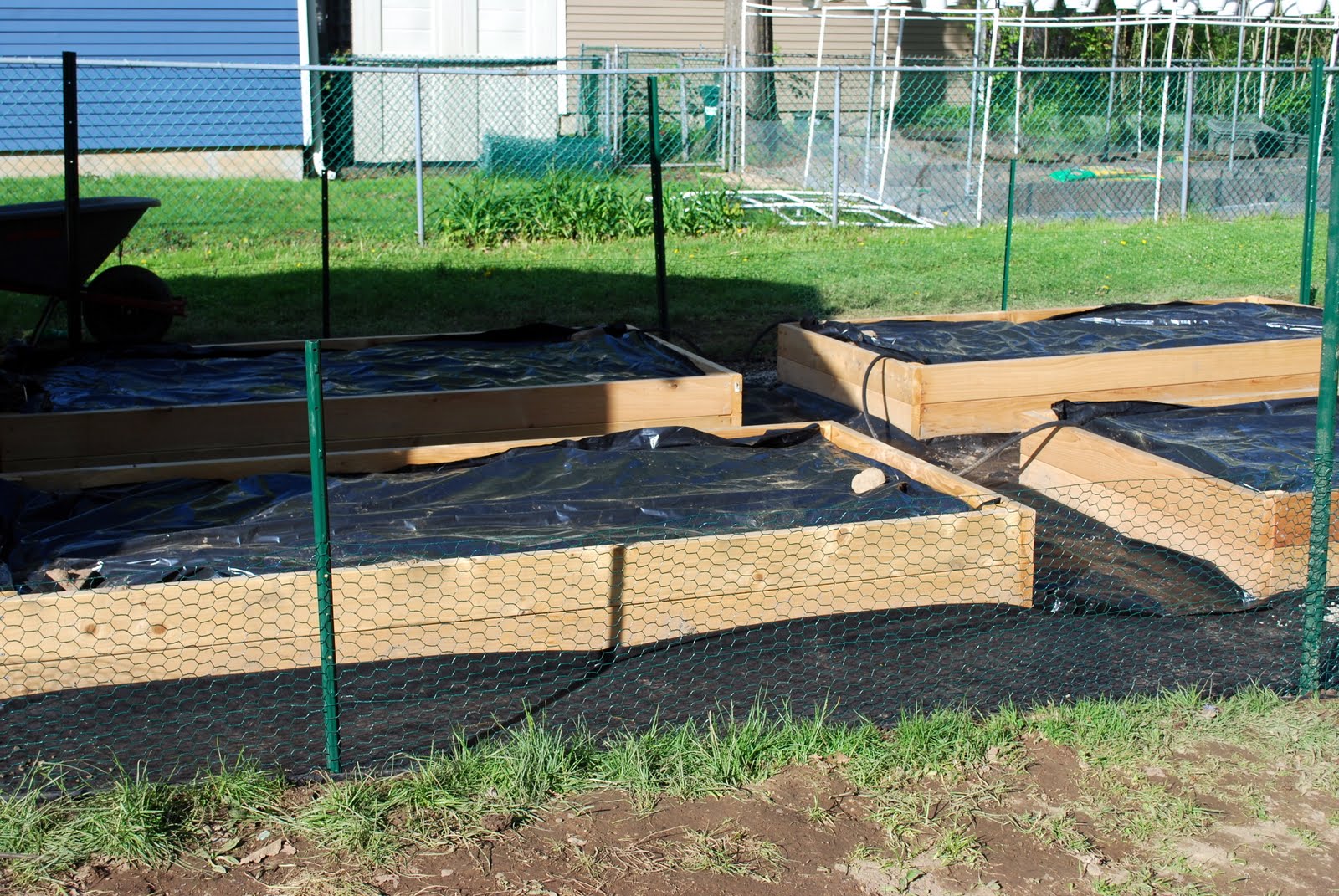 In the Little Yellow House: Garden Fence & Pathways