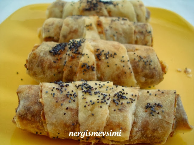 nergismevsimi HAŞHAŞLI MERCİMEKLİ BÖREK