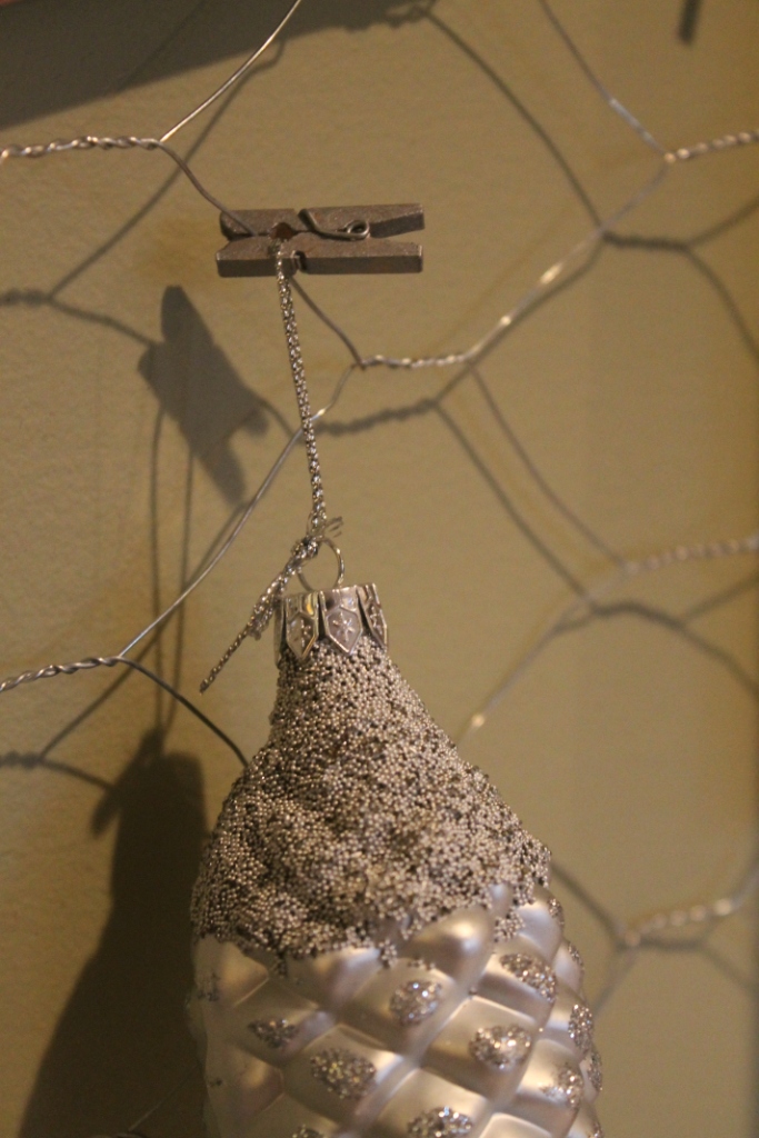 Framed Chicken Wire Card Display Miss Kopy Kat