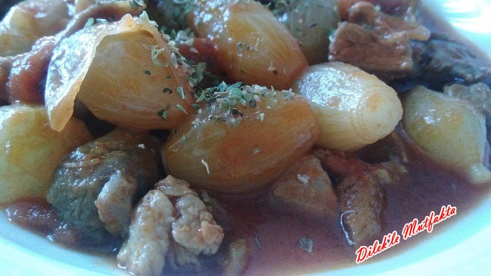 Arpacık Soğanlı Etli Yahni Yemeği Dilek�le Mutfakta