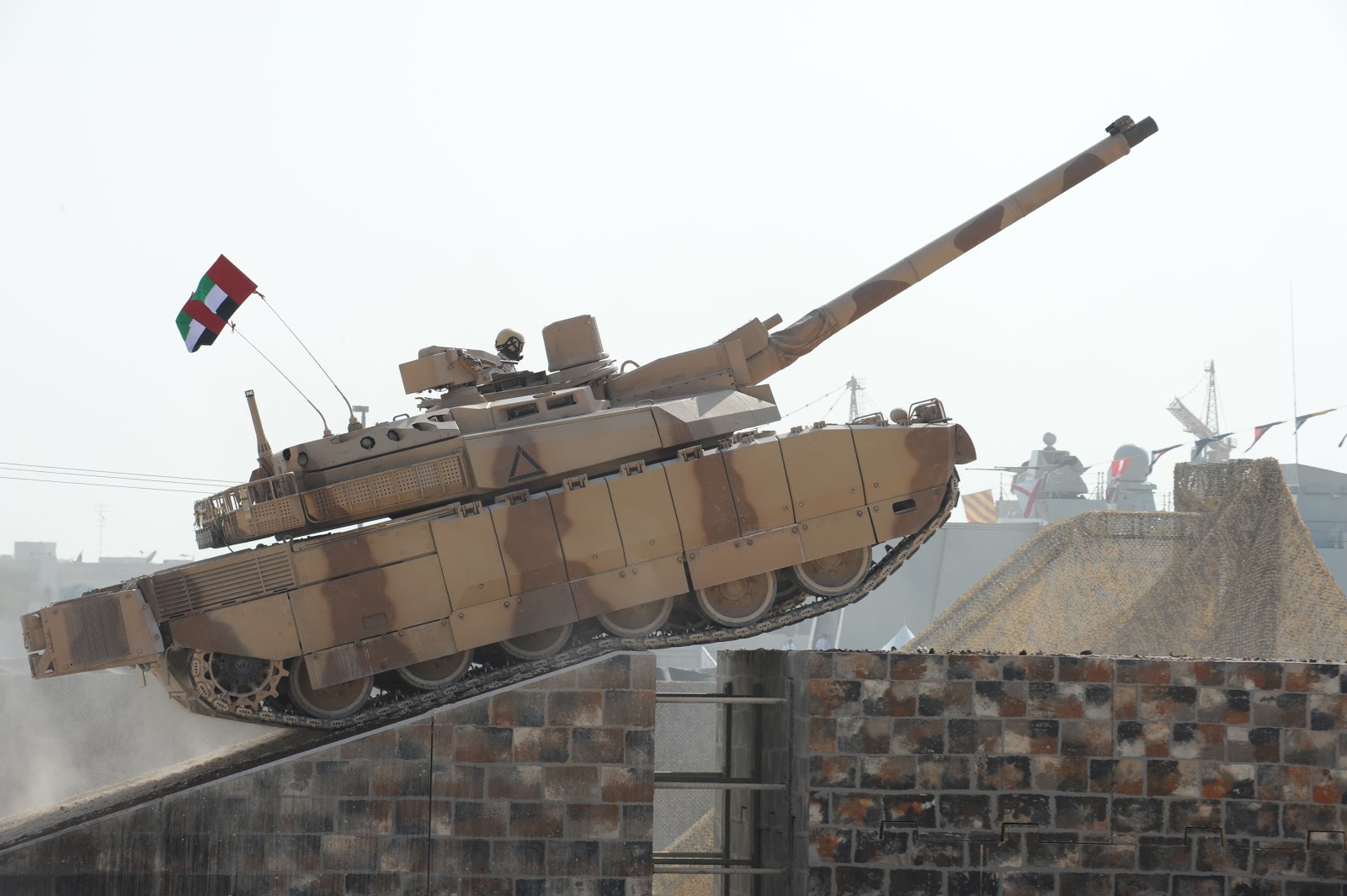 Armée des Emirats Arabe Unis AMX+Leclerc,+is+a+main+battle+tank+(MBT)+army+of+the+United+Arab+Emirates.+Leclerc+used+by+the+Army+Forces+of+United+Arab+Emirates.++(3)