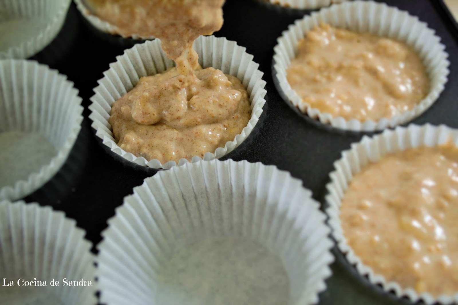 La Cocina de Sandra MUFFINS INTEGRALES DE AVENA, NUECES Y GUINEO