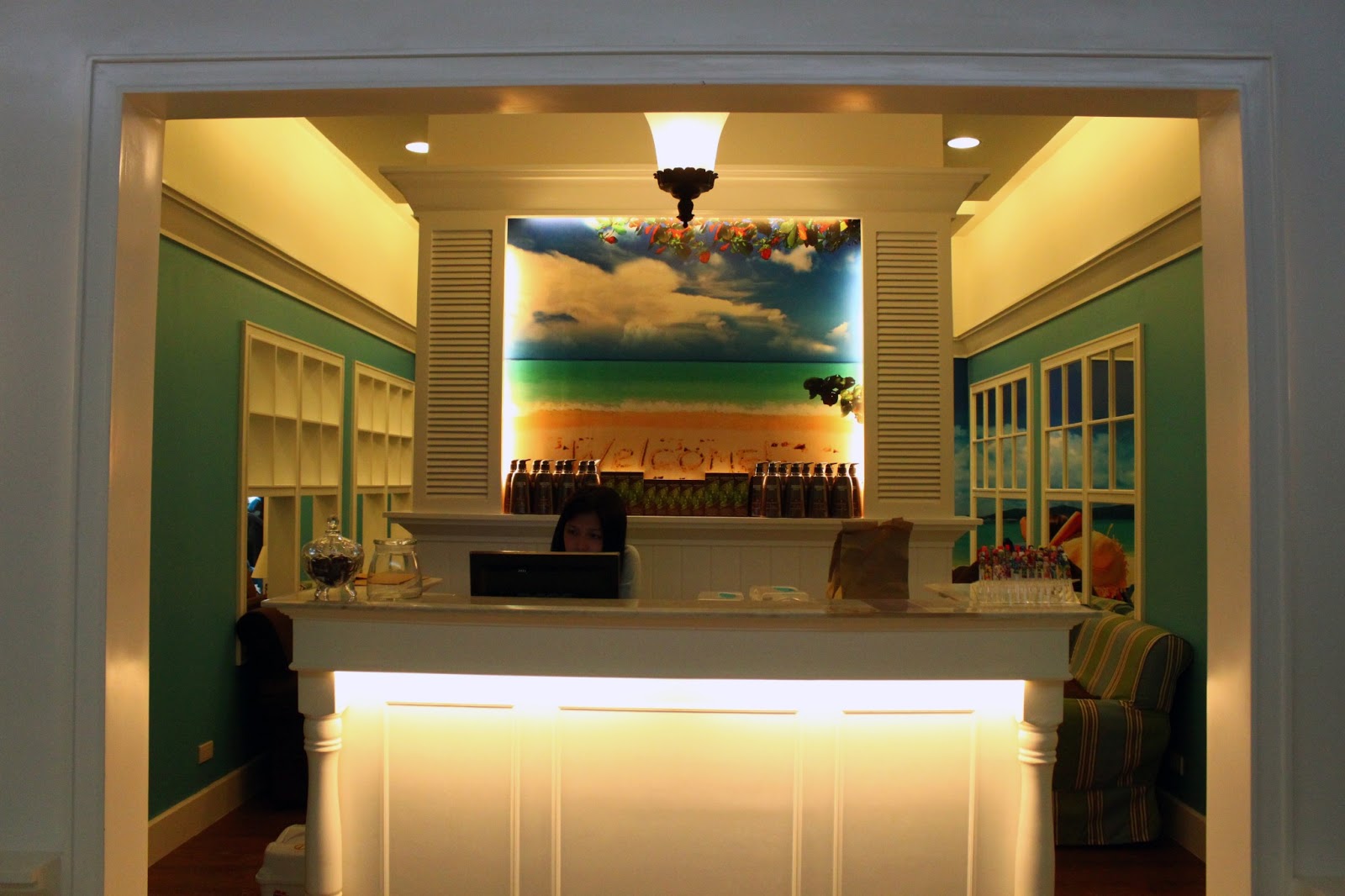 Press Release Nailaholics Nail Salon and Spa now open in Gateway