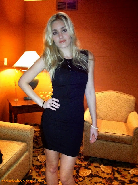 AJ-Michalka-Nude-Photos-Leaked-hacked AJ-Michalka-Nude-Photos-Leaked-hacked-dress