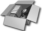 Caixa com objetos arrumados de forma compacta Caixa com objetos arrumados de forma compacta