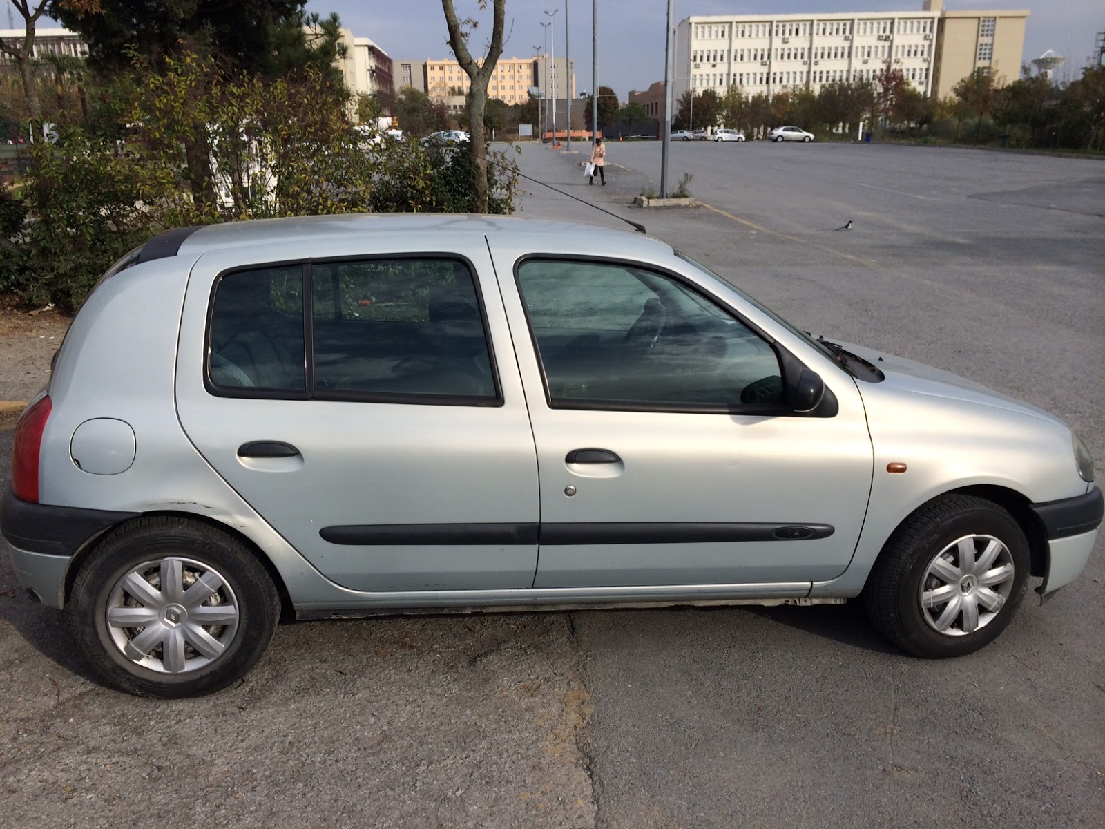 Istanbul Dan Satilik Renault Clio Istanbul Maslak Satilik Renault Clio 1 4 Rta 2000 Model