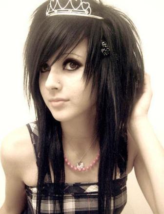 12 Gaya Rambut Emo Wanita Terbaru