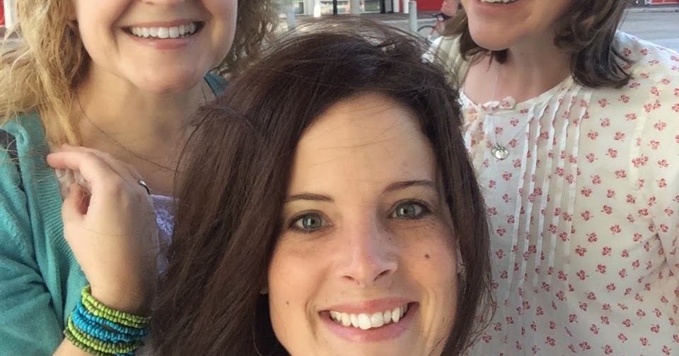 Gigi's Thimble Around the World Blog Tour