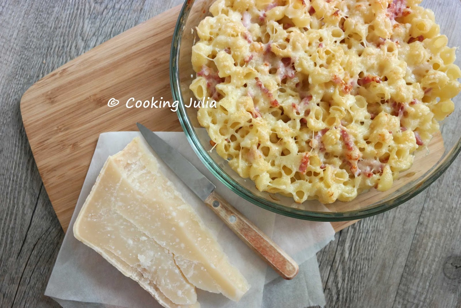 COOKING JULIA GRATIN DE PÂTES À LA CRÈME DE PARMESAN ET LARDONS
